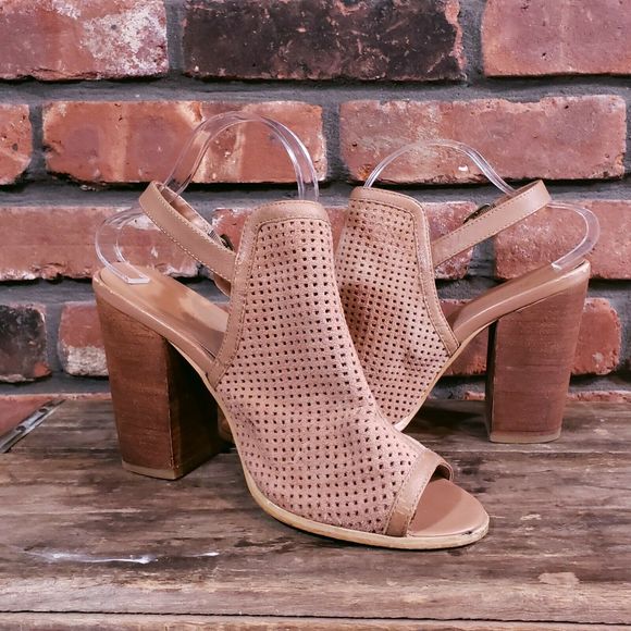 Kelsi Dagger Brooklyn Goya Perforated Heels - Picture 3 of 10